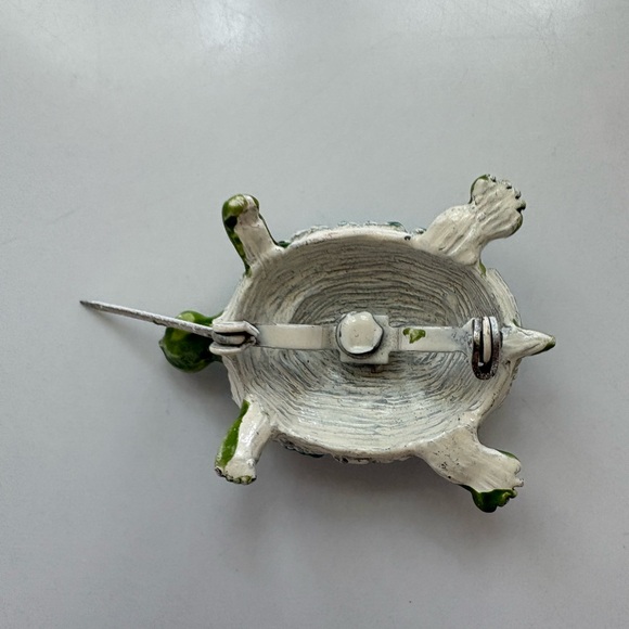 1  3/4” Turtle Tortoise Brooch Midcentury Modern Vintage - Picture 6 of 11
